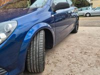 Second-hand Opel Astra 150 CP (110 kW) 2006 Albastru Coupe