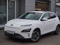 Gebraucht Hyundai Kona 100 kW (136 PS) 2023 Weiß SUV