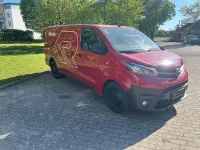 Gebraucht Toyota Proace 177 PS (130 kW) 2017 Rot Van / Kleinbus