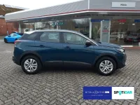 Gebraucht Peugeot 3008 Active 131 PS (96 kW) 2024 Blau SUV