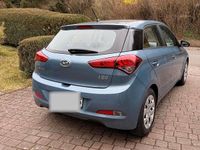 Gebraucht Hyundai i20 GO! 75 PS (55 kW) 2017 Blau Kleinwagen