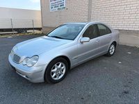 Gebraucht Mercedes C220 143 PS (105 kW) 2002 Silber Limousine