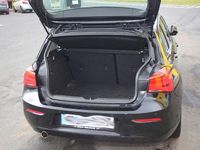 Gebraucht BMW 116 Advantage 116 PS (85 kW) 2015 Schwarz Kleinwagen