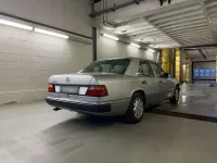 Gebraucht Mercedes E300 179 PS (131 kW) 1991 Silber Limousine