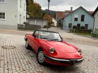 Gebraucht Alfa Romeo Spider 126 PS (92 kW) 1984 Rot Cabrio