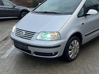 Gebraucht VW Sharan 140 PS (102 kW) 2010 Silber Van / Kleinbus