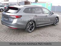 Gebraucht Skoda Superb SportLine 204 PS (150 kW) 2026 Grau Kombi