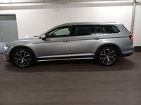 Gebraucht VW Passat 190 PS (139 kW) 2019 Pyrit silber metallic Kombi