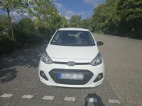 Gebraucht Hyundai i10 67 PS (49 kW) 2015 Weiß Kleinwagen