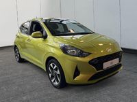 Gebraucht Hyundai i10 Trend 63 PS (46 kW) 2025 Lucid lime Kleinwagen