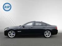 Gebraucht BMW 730 M Sport 258 PS (189 kW) 2015 Schwarz (black sapphire metallic) Limousine
