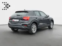 Używany Audi Q2 Advanced 150 KM (110 kW) 2025 Szary SUV