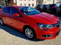 Gebraucht Renault Mégane Life 116 PS (85 kW) 2019 Rot Limousine