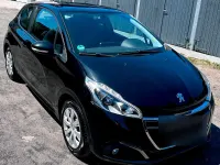 Gebraucht Peugeot 208 82 PS (60 kW) 2017 Schwarz Kleinwagen