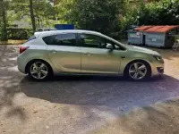 Gebraucht Opel Astra Energy 120 PS (88 kW) 2014 Silber Limousine
