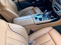 Gebraucht BMW 750 449 PS (330 kW) 2018 Schwarz Limousine