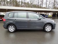 Neu VW Touran 150 PS (110 kW) 2025 Uranograu Van / Kleinbus