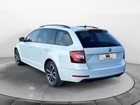 gebraucht Skoda Octavia 1.5 Kombi Soleil Business NAVI*LED*SHZG