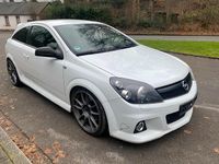 Gebraucht Opel Astra GTC Edition 241 PS (177 kW) 2008 Weiß Coupé