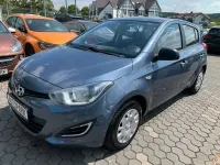 Gebraucht Hyundai i20 Edition 86 PS (63 kW) 2013 Blau Kleinwagen