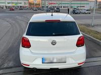 Gebraucht VW Polo 66 PS (48 kW) 2015 Weiß Kleinwagen