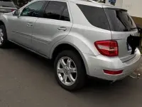 Gebraucht Mercedes ML320 224 PS (164 kW) 2009 Silber SUV