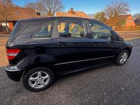 Gebraucht Mercedes B180 116 PS (85 kW) 2010 Schwarz Van / Kleinbus