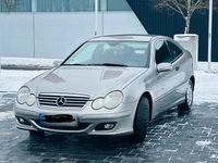 Gebraucht Mercedes C220 143 PS (105 kW) 2005 Grau Kleinwagen