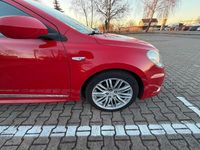 Gebraucht Suzuki Kizashi 178 PS (130 kW) 2012 Rot Limousine