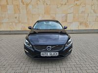 Gebraucht Volvo V60 Momentum 120 PS (88 kW) 2015 Blau Kombi