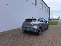 Käytetty Renault Clio V Techno 105 HP (77 kW) 2025 Harmaa Sedan