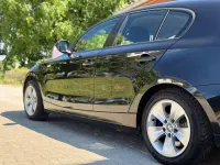 Gebraucht BMW 118 143 PS (105 kW) 2011 Schwarz Kleinwagen