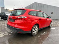 Gebraucht Ford Focus Ambiente 101 PS (74 kW) 2013 Rot Kombi