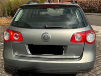 Usata VW Passat 122 CV (89 kW) 2009 Grigio Station wagon