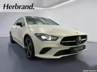 Gebraucht Mercedes CLA220 Progressive 190 PS (139 kW) 2022 Weiß Coupé