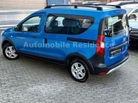 Gebraucht Dacia Dokker Stepway 131 PS (96 kW) 2021 Blau Van / Kleinbus