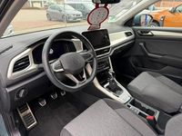 Gebraucht VW T-Roc Move 110 PS (80 kW) 2023 Petroleum blue metallic SUV