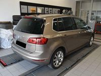 Gebraucht VW Golf Sportsvan Highline 150 PS (110 kW) 2015 Gold Van / Kleinbus