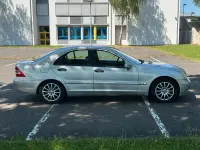 Gebraucht Mercedes C200 163 PS (119 kW) 2001 Silber Limousine