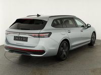 Gebraucht VW Passat R-line 193 PS (141 kW) 2026 Oyster silver metallic Kombi