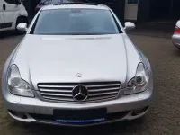 Gebraucht Mercedes CLS500 306 PS (225 kW) 2004 Silber Coupé