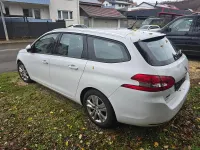 Gebraucht Peugeot 308 Active 120 PS (88 kW) 2017 Weiß Kombi