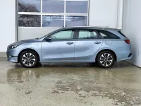 Neu Kia Ceed Sportswagon 140 PS (102 kW) 2025 Lunarsilbermet. css Kombi