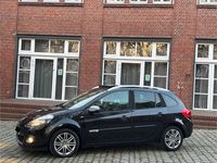 Gebraucht Renault Clio II 106 PS (77 kW) 2011 Schwarz Limousine