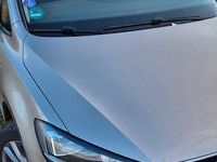 Gebraucht VW Touran Highline 140 PS (102 kW) 2016 Gold Van / Kleinbus