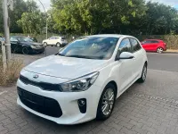 Gebraucht Kia Rio Premium 99 PS (72 kW) 2017 Weiß Kleinwagen