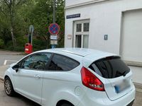 Gebraucht Ford Fiesta 65 PS (47 kW) 2009 Weiß Kleinwagen
