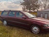 Second-hand Volvo V70 2003 Roșu Break
