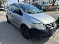 Gebraucht VW Fox Basis 54 PS (39 kW) 2009 Silber Kleinwagen