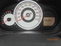 Gebraucht Mazda 2 Inclusive 86 PS (63 kW) 2008 Rot Kleinwagen